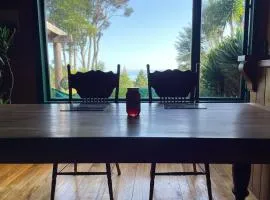 Manu Bay Bee Retreat - Walk to WSL