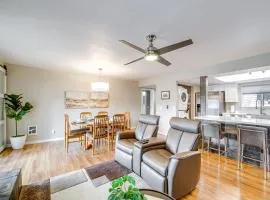 Deck & Golf Course Views: Munds Park Condo!