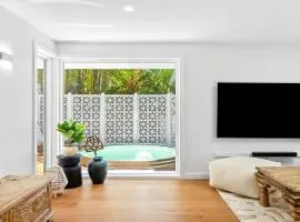 New, Luxe 4 Bedrooms W - Plunge Pool and Fireplace