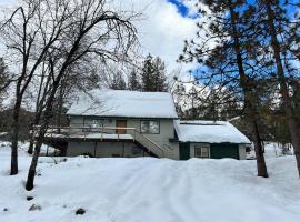Sugar Pine Chalet, hotel u gradu 'Oakhurst'