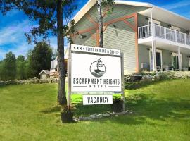 Escarpment Heights Motel, hotel di Tobermory