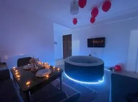 Jacuzzi Apartment with Romantic Decoration