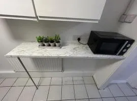 West Bromwich Apartment for 2 guests