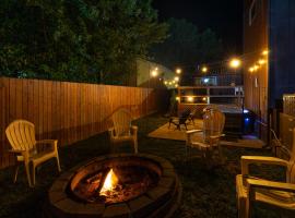 Hot Tub Firepit Corn Hole BBQ Game Room Spa Bath, khách sạn ở Grand Rivers