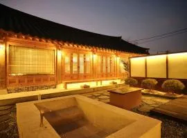 Gyeongju Cheomseong Stay