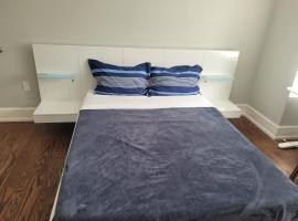 Modern House in Toronto – hotel w mieście Toronto
