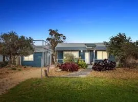 Salty Joe's - Wifi - Separate Studio