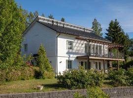 Beautiful Home in Sipoo, hotelli Söderkullassa
