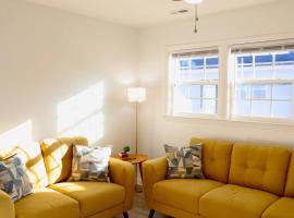 Retro Unit I-95 Hospital -JCC- Park Splash Pad-Work Truck Parking- Long Stays-Outlets, viešbutis mieste Smitfildas