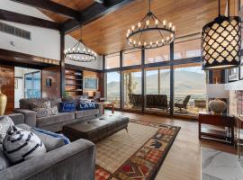 Sunny Retreat-Lake views,HotTub,BBQ,firepit,EV, hotel em Chelan