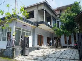 javalestari homestay & tour