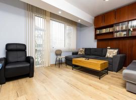 Cozy Floor from a House Near the City Center by Flat Mаnager, Hotel in Plowdiw