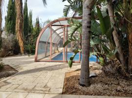 Danitsea villa with privat pool, хотел в Psematismenos