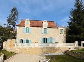 Le Petit Manoir, hotelli kohteessa Le Bugue