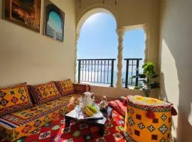 Authentic Arabian at Pearl- Free & Private Beach Access 1007