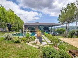 FRGK TTWHYNOT Luxury Contemporary Villa Pool, Garden & Ultra-Fast Wi-Fi