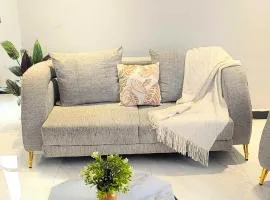 Cozy 1br Apt in the centre of Kisaasi with AC and views