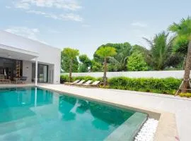 Luxury Private Christina Pool Villa
