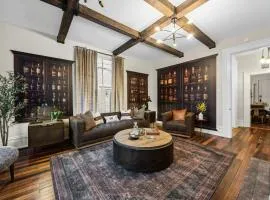 Bourbon-themed home w arcade & hot tub for groups