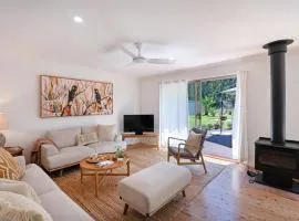 Luxurious & spacious retreat near Swan Lake