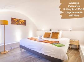 Sainte Baume - Patio - Linge de qualité - Fibre - Confort - Cœur de Ville, hotell i Gardanne