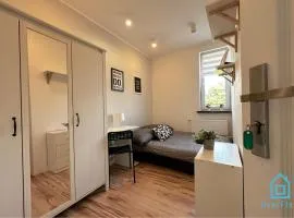 Walezy Room - Peaceful Retreat, 10 Minutes to Gdańsk Old Town & Seaside