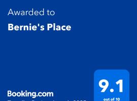 Bernie's Place - Homestay, hótel í Castlebar