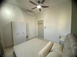 Stylish 1BR with Pool Dingalan, hotel in Cuyapa