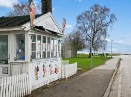 Active Holiday Close To Beach And Safari Park