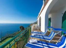 Casa Raffaele, terrace with solarium and sea view