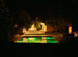 Bougain Villa Hilltreat, Hotel in Muthalamada
