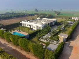 Levante farms by ELIVAAS