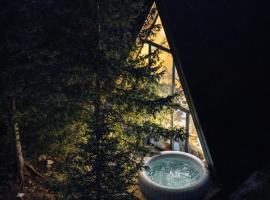 PinePano Lodges، فندق في زبلجك