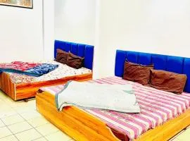 Sapphire In- 1 min Walk Near Golden Temple