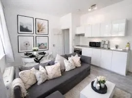Brighton City Centre 2BR Apartment - Perfect for Contractors, Families & Groups - Free Parking & Walk to Beach