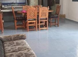 Apartamento en la playa Tucacas, hotel a Tucacas