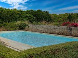 Gîte - Gué Léger - Nature & Spa - Jacuzzi, Sauna et Piscine chauffée - 15 pers, hotell i Chanceaux-près-Loches