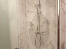 InnaVeniceHouse LoveDream، فندق في البندقية