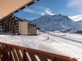 D2 Luxury Chalet Mountain View Sleeps 12 Coffee, Hotel in Val Thorens