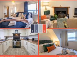 Lynwood - 4 Bedroom House with Views of Loch Gilp, hotel di Ardrishaig