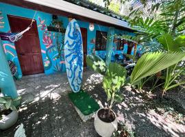 Boutique Rooms River Front at La Junta, hotel em Dominical