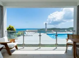 Ruby - 2-bed condo with pool