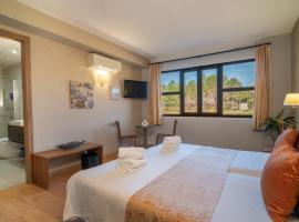 The Pines Hotel, hotel v mestu Culla