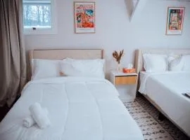 Two Bedroom Apartment Near Downtown Boston with Free Parking