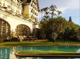 Suite privada econômica dentro do icônico Hotel Quitandinha