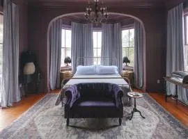 The Gilded Lady - The Socialite Suite