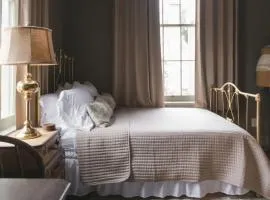 The Gilded Lady - The Seamstress Suite