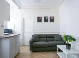 Cozy and elegant Parisian studio