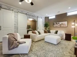 Walk to OTR! Hot Tub and Movie Room at Cincy Condo