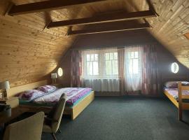 Hostinec Na hrázi, Hotel in Hamr na Jezeře